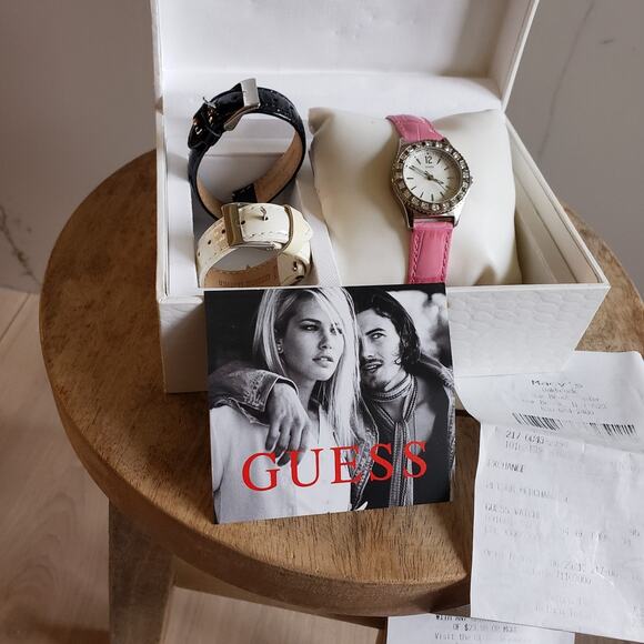 Guess Watch Set Womens U95176L1 Silver Dial 28mm + Interchange Straps - Picture 1 of 8